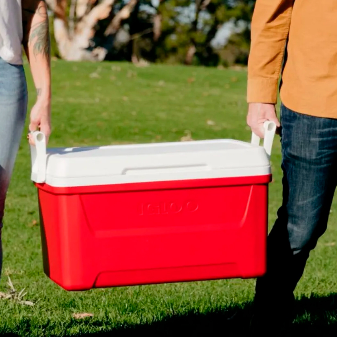 Cooler Laguna 48Qt color rojo IGLOO